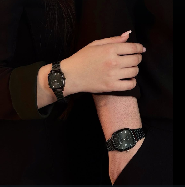 Black Classic Water-Resistant Watch – Timeless Durability